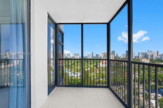 20100 W Country Club Drive PH09, Aventura, FL 33180