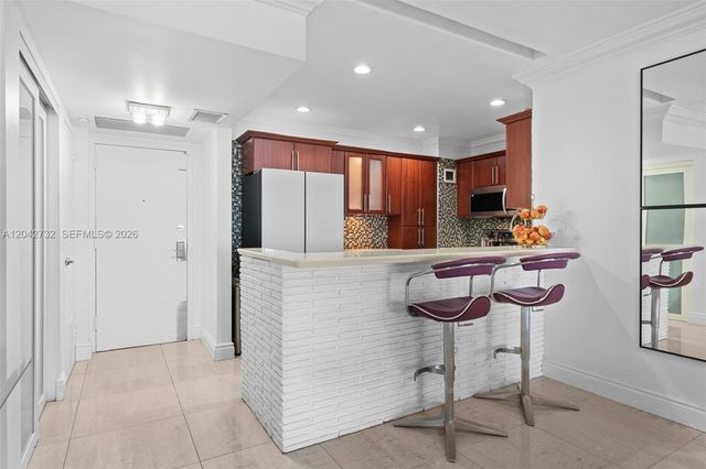 20100 W Country Club Drive PH09, Aventura, FL 33180