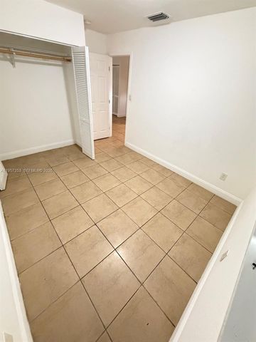 28202 SW 143rd Ct, Homestead, FL 33033