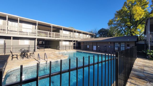 516 Gentleman Rd Apt 17, Balcones Heights, TX 78201