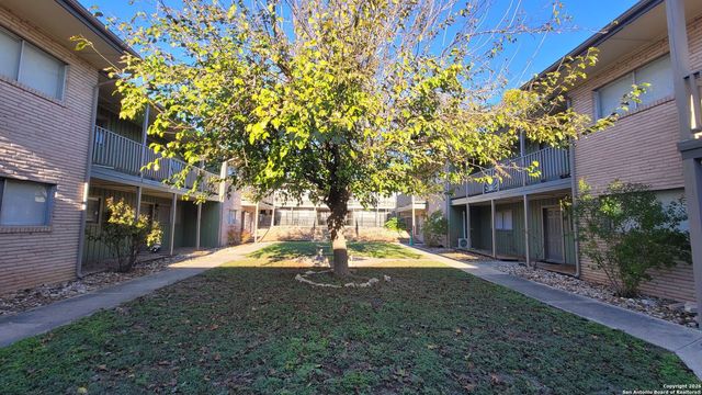 516 Gentleman Rd Apt 17, Balcones Heights, TX 78201