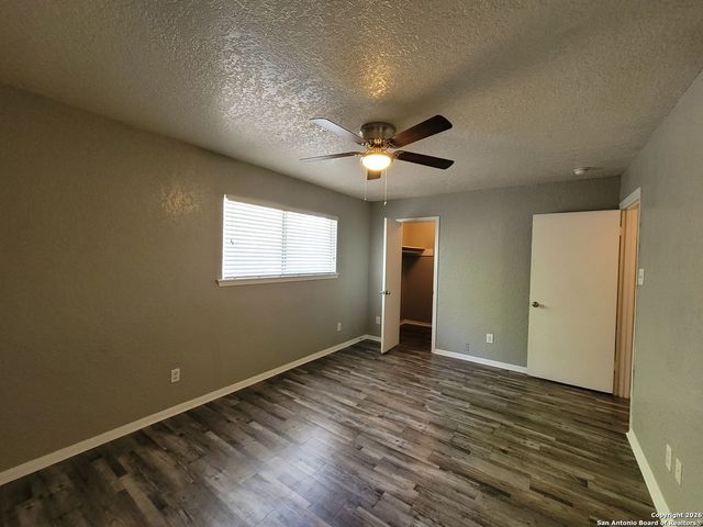 516 Gentleman Rd Apt 17, Balcones Heights, TX 78201