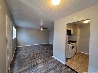 516 Gentleman Rd Apt 17, Balcones Heights, TX 78201