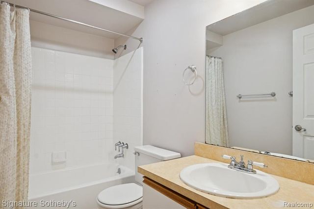 4254 Halkirk Drive, Waterford, MI 48329