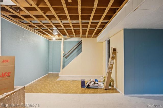 4254 Halkirk Drive, Waterford, MI 48329