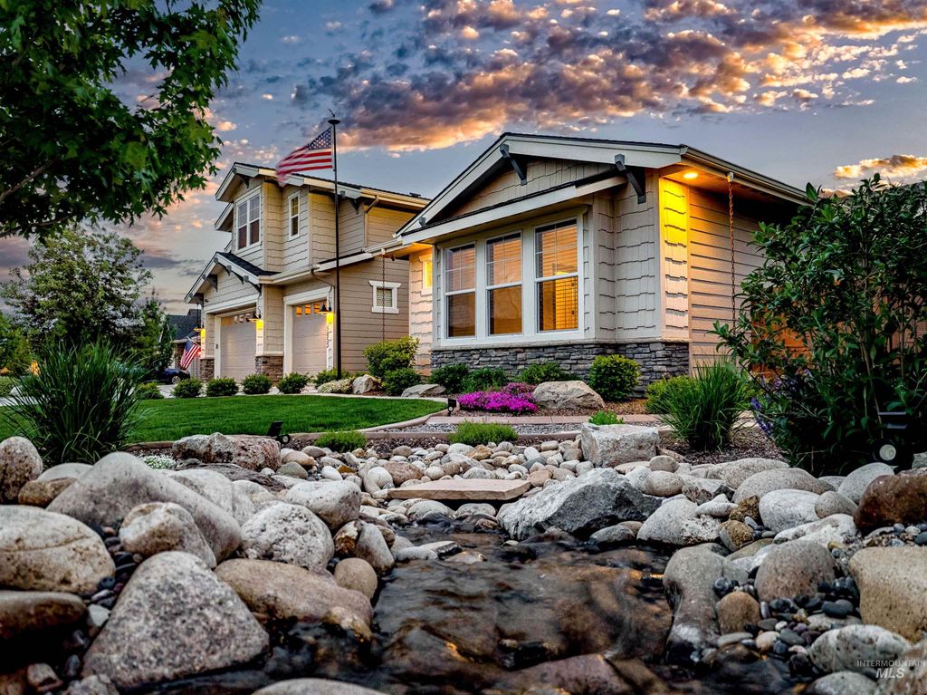 5853 W Venetian Dr, Eagle, ID 83616
