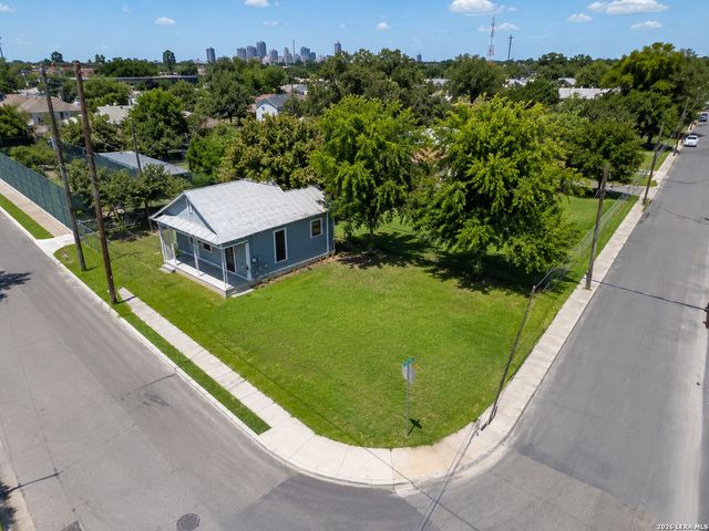 1253 E Crockett, San Antonio, TX 78202