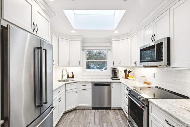 17 Ellington Drive, East Northport, NY 11731