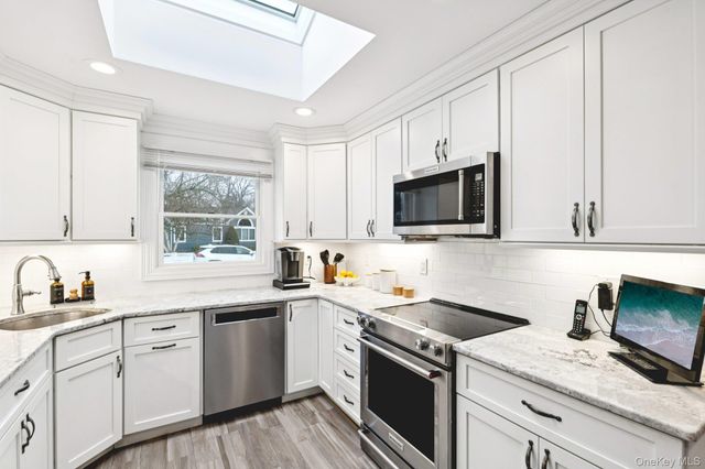 17 Ellington Drive, East Northport, NY 11731