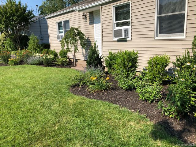 17 Ellington Drive, East Northport, NY 11731