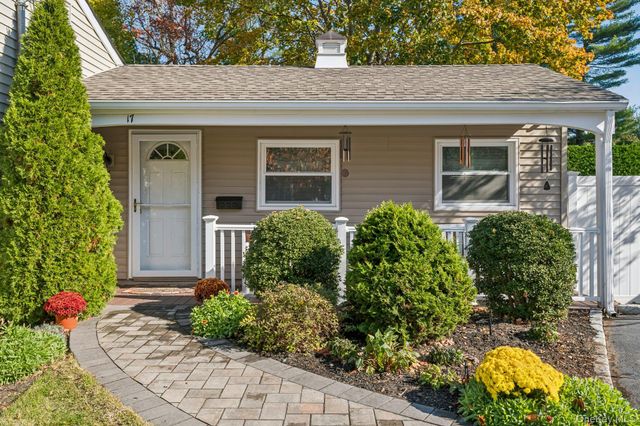 17 Ellington Drive, East Northport, NY 11731