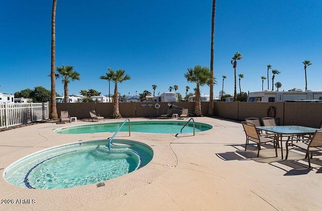 8421 E Apache Trail 18, Mesa, AZ 85207