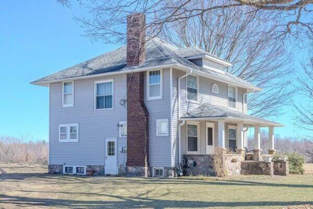 832 W Front Street, Burr Oak, MI 49030