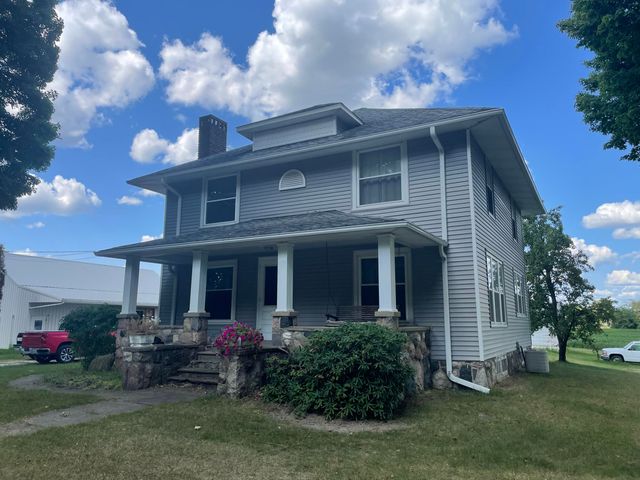 832 W Front Street, Burr Oak, MI 49030