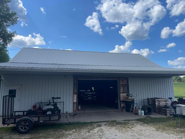 832 W Front Street, Burr Oak, MI 49030