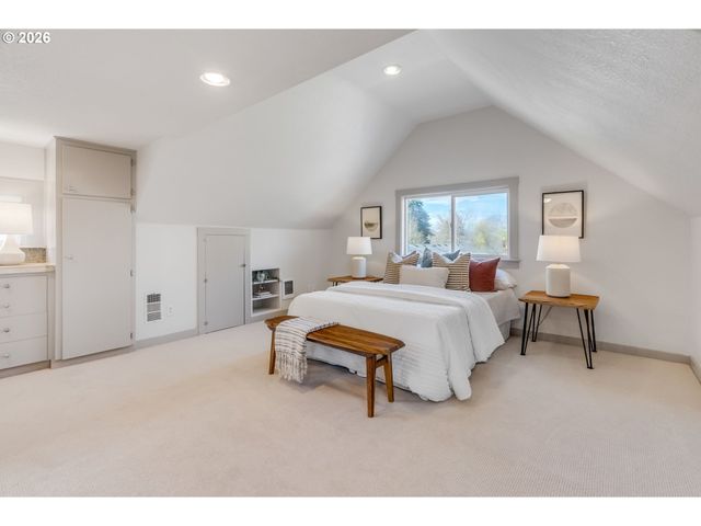 2212 KAUFFMAN Ave, Vancouver, WA 98660