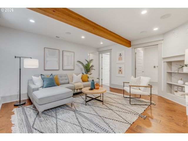 2212 KAUFFMAN Ave, Vancouver, WA 98660