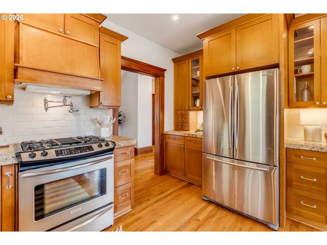 2212 KAUFFMAN Ave, Vancouver, WA 98660