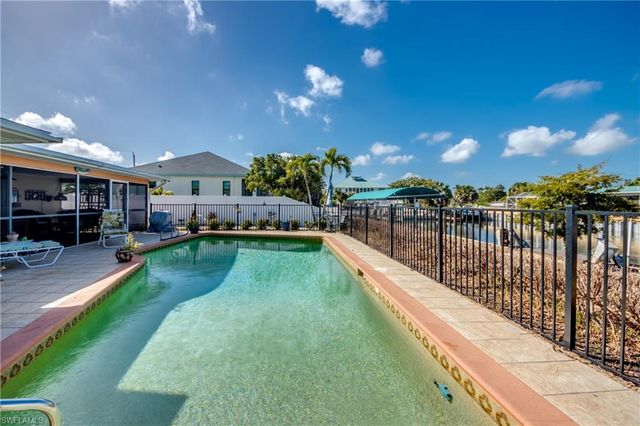 16057 Bowline ST, Bokeelia, FL 33922