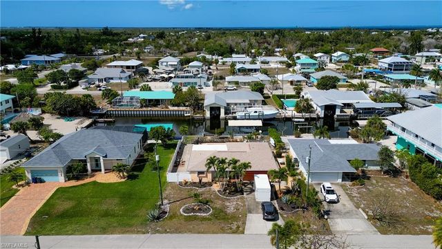 16057 Bowline ST, Bokeelia, FL 33922