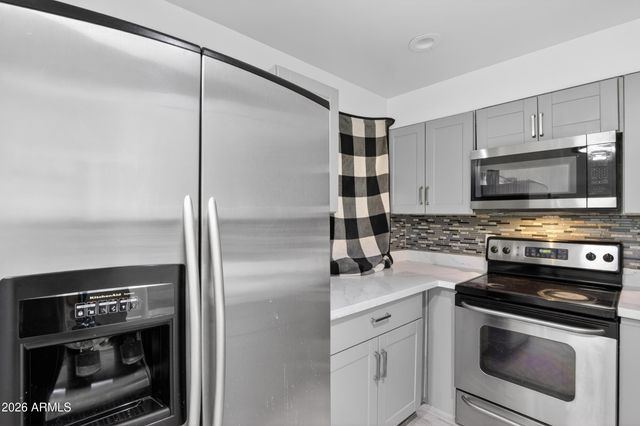 2925 N 38TH Street, Phoenix, AZ 85018