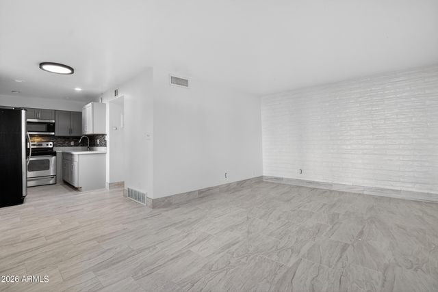 2925 N 38TH Street, Phoenix, AZ 85018