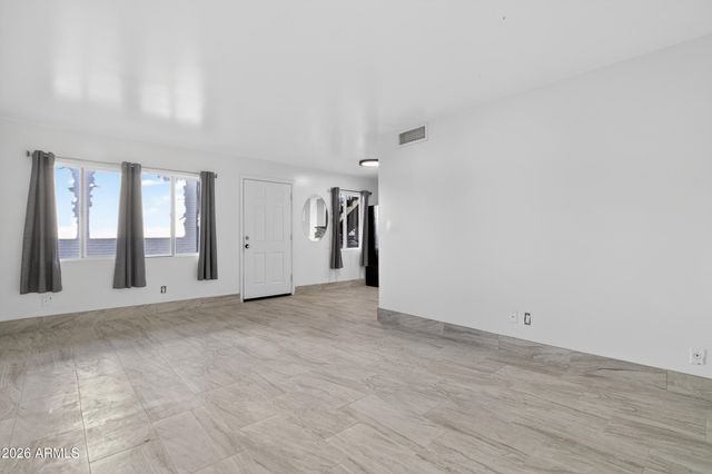 2925 N 38TH Street, Phoenix, AZ 85018