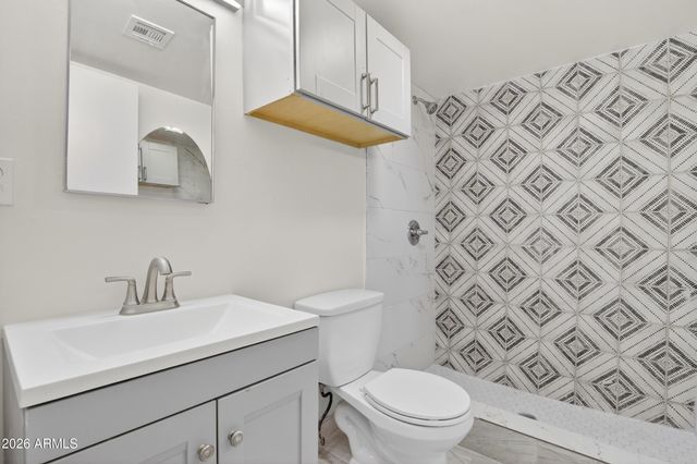 2925 N 38TH Street, Phoenix, AZ 85018