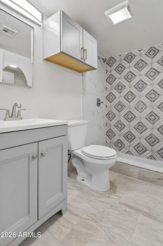 2925 N 38TH Street, Phoenix, AZ 85018