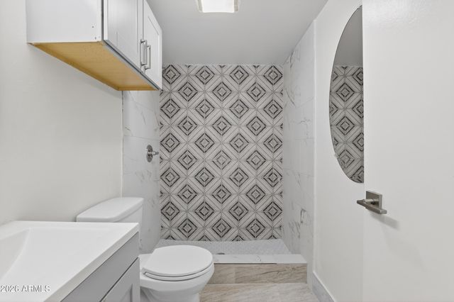 2925 N 38TH Street, Phoenix, AZ 85018