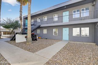 2925 N 38TH Street, Phoenix, AZ 85018