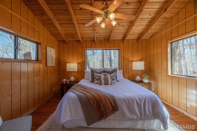 2442 Linden Point Drive, Innsbrook, MO 63390