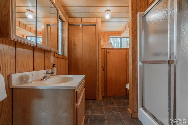 2442 Linden Point Drive, Innsbrook, MO 63390