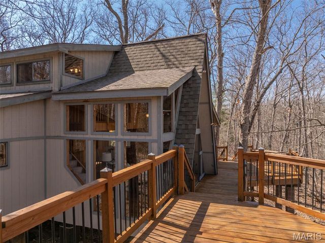 2442 Linden Point Drive, Innsbrook, MO 63390