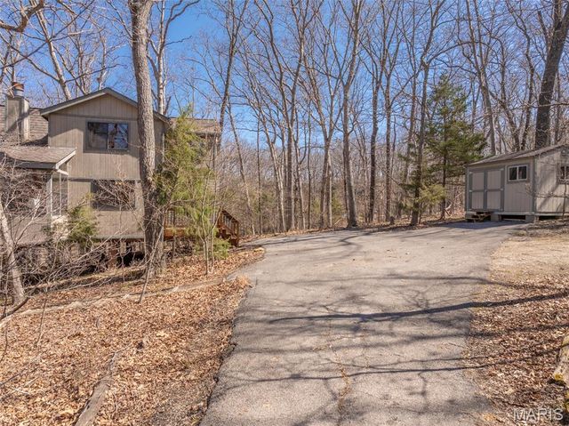 2442 Linden Point Drive, Innsbrook, MO 63390