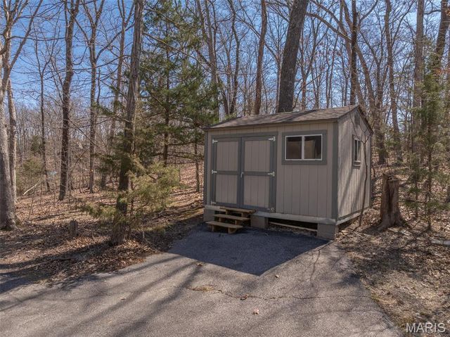 2442 Linden Point Drive, Innsbrook, MO 63390