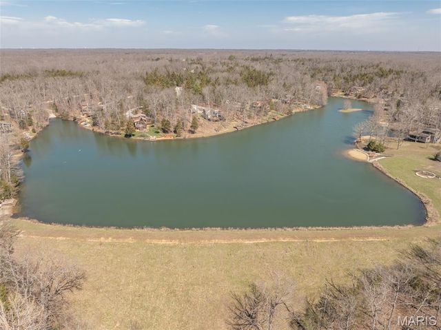 2442 Linden Point Drive, Innsbrook, MO 63390