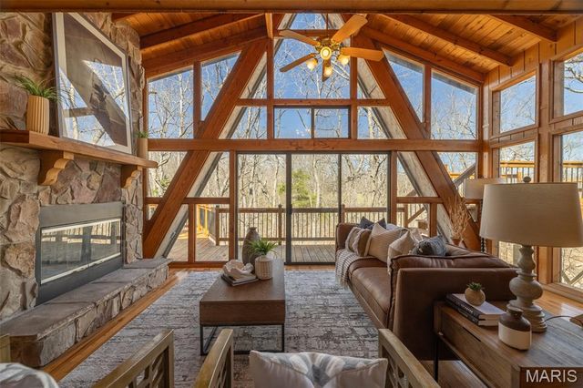 2442 Linden Point Drive, Innsbrook, MO 63390