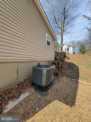 107 BOUNDARY DR, Stafford, VA 22556