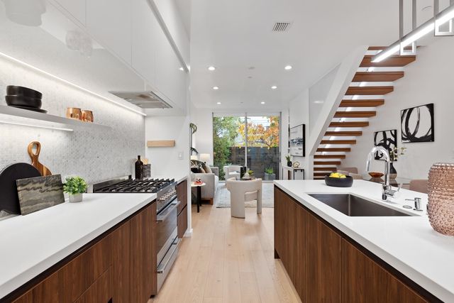 1034 Grayson Street, Berkeley, CA 94710