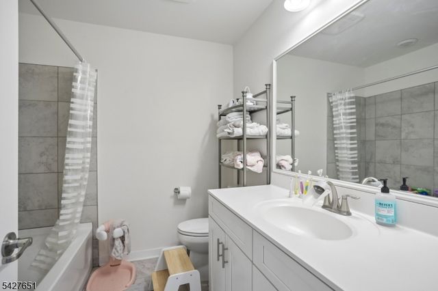 26 Colgate Dr, Morris Twp., NJ 07960