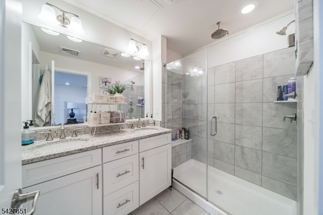 26 Colgate Dr, Morris Twp., NJ 07960