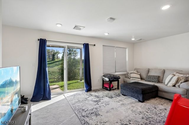 26 Colgate Dr, Morris Twp., NJ 07960