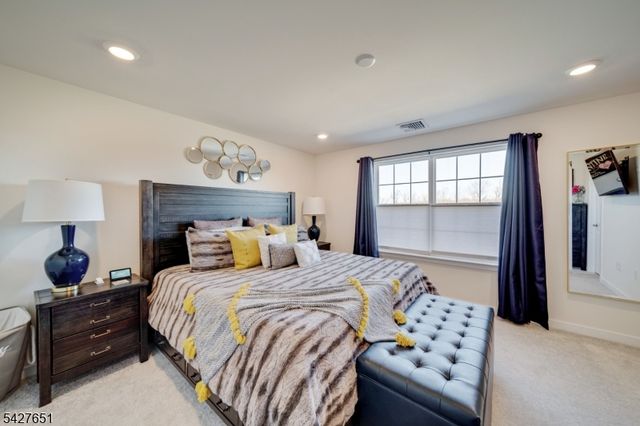 26 Colgate Dr, Morris Twp., NJ 07960
