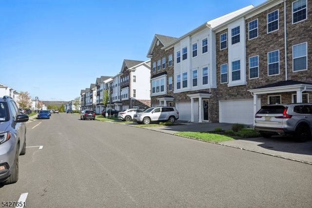26 Colgate Dr, Morris Twp., NJ 07960