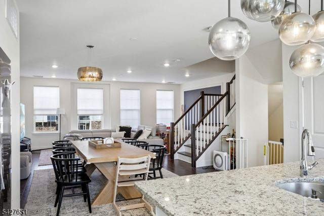 26 Colgate Dr, Morris Twp., NJ 07960