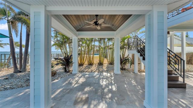 635 KEY ROYALE DRIVE, Holmes Beach, FL 34217