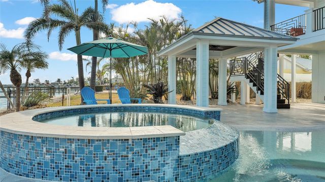 635 KEY ROYALE DRIVE, Holmes Beach, FL 34217