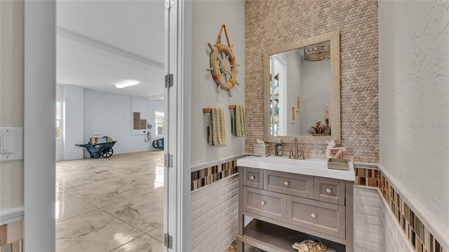 635 KEY ROYALE DRIVE, Holmes Beach, FL 34217