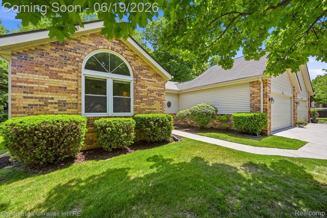 19714 Cardene Way 80, Northville Township, MI 48167